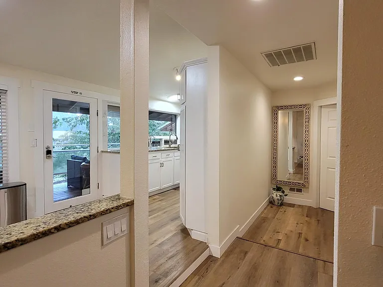 726 N Shepherd Rd — Photo 14