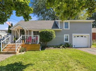 17 Foxglove Ave, Saint Catharines, ON L2M 3E7