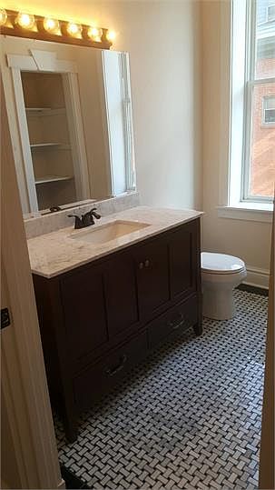 1st image of 1100 N 3rd St APT 4R