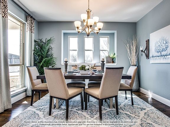 Magnolia III Side Entry Formal Dining