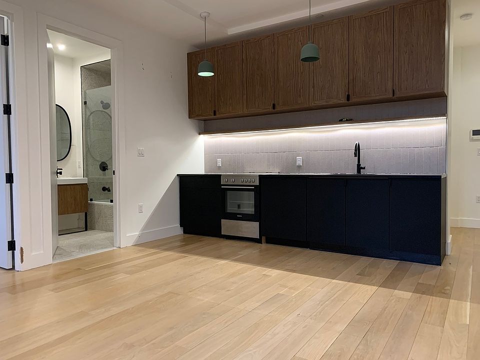 1st image of 420 Tompkins Ave #119