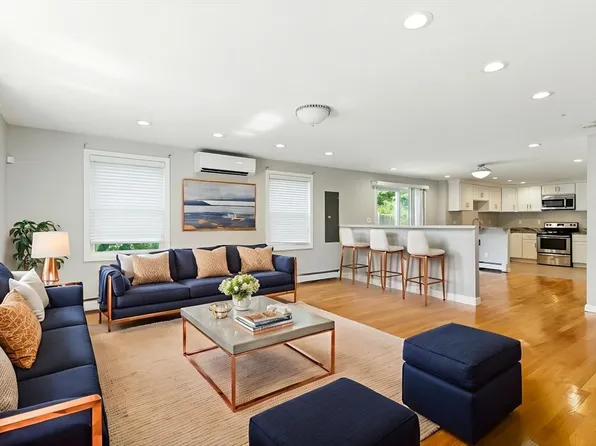 18 Holly Rd, Holbrook, MA 02343