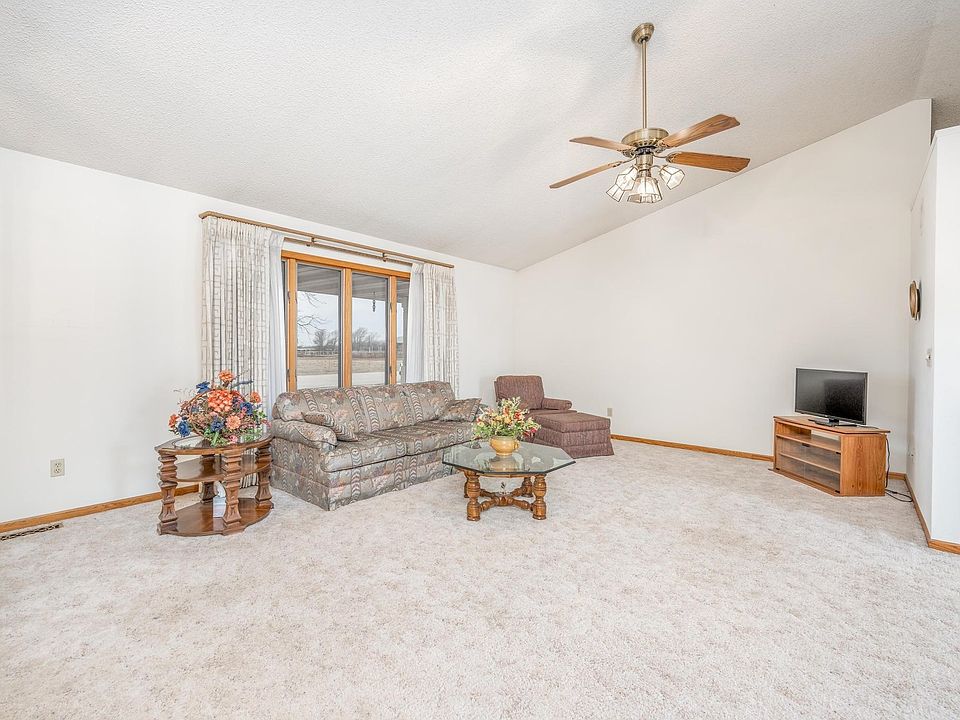 722 S Main St, Argonia, KS 67004 Zillow