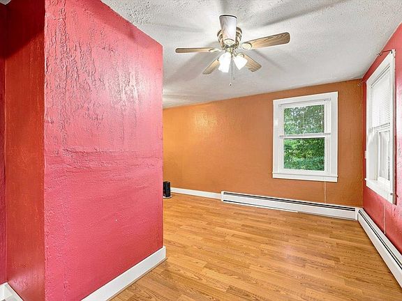 4th image of 1644 Buick St
