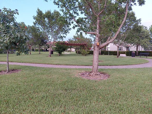 4th image of 12864 Anthorne Lane