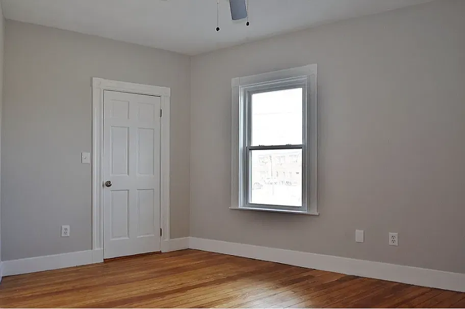 2 bed, 1000 sqft, $2,800 — Photo 3