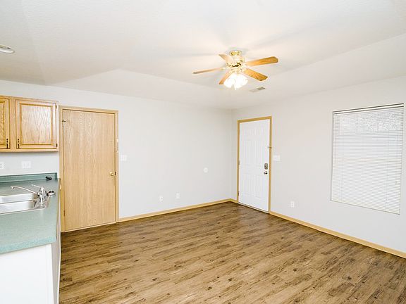 3rd image of 125 Ventura Ave APT B