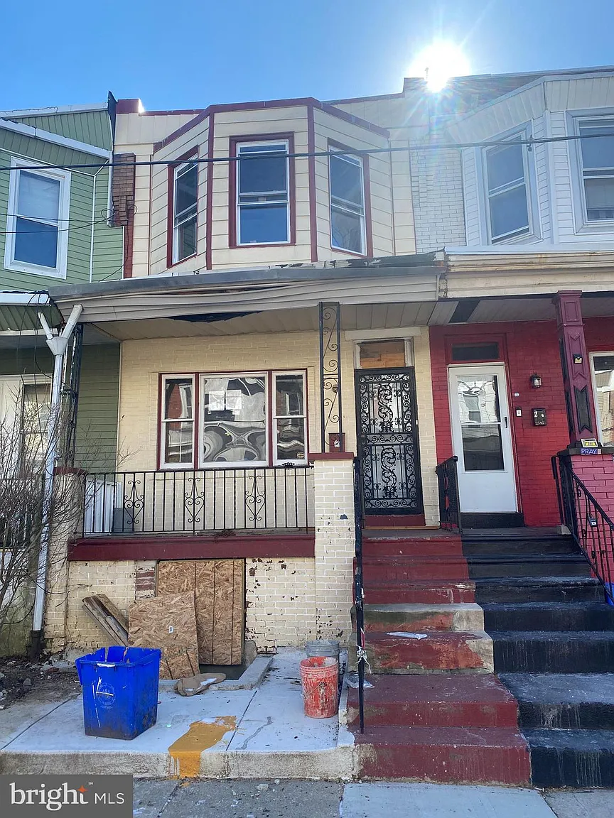 2340 McClellan St photo 1
