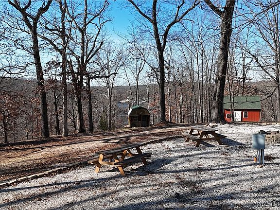 4th image of 27411 Montrose Dr