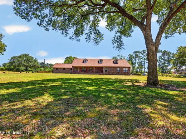 17000 Spring Lake Dr E, Vancleave, MS 39565
