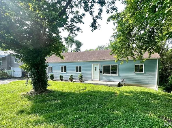 456 Bluff Dr, Saint Louis, MO 63137