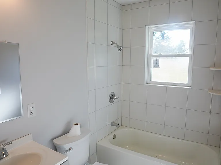 43 Hilltop Rd — Photo 8