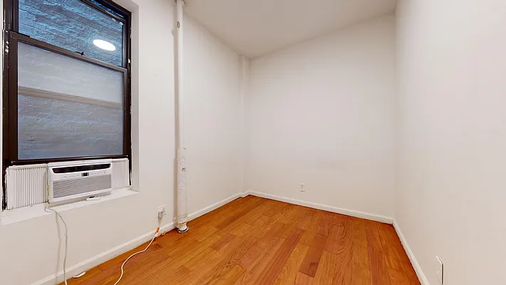 Rented by Bond New York | media 6