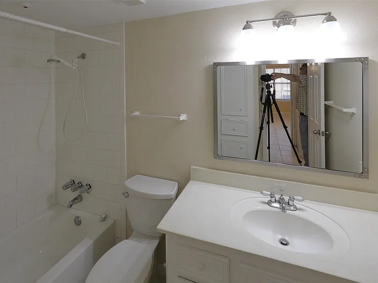 1223 Augusta Dr #26 — Photo 9