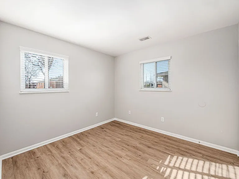 620 Riverview Dr #2 — Photo 15