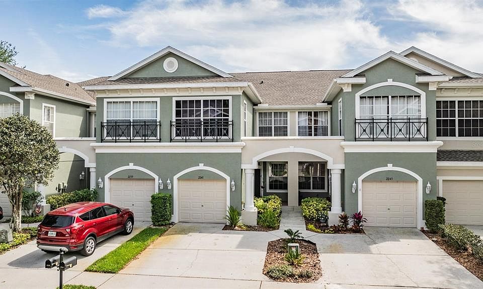 1st image of 2241 PARK CRESCENT DRIVE