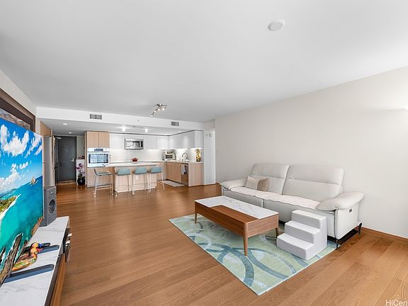 2nd image of 888 Kapiolani Blvd #1703