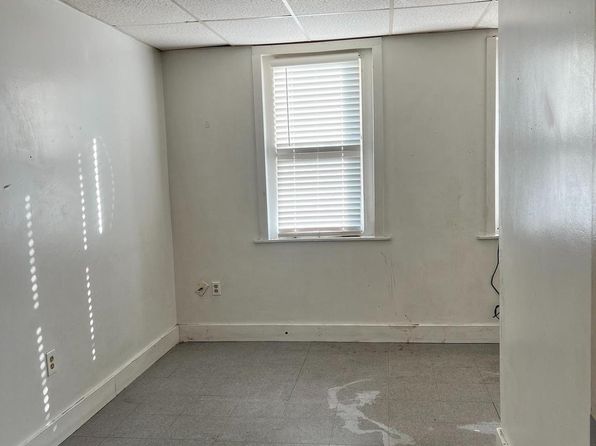 3038 W 2nd St, Chester, PA 19013