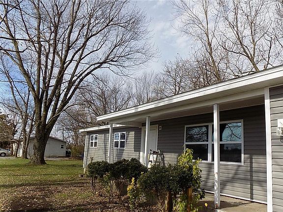 2nd image of 107 Cheri Whitlock Dr