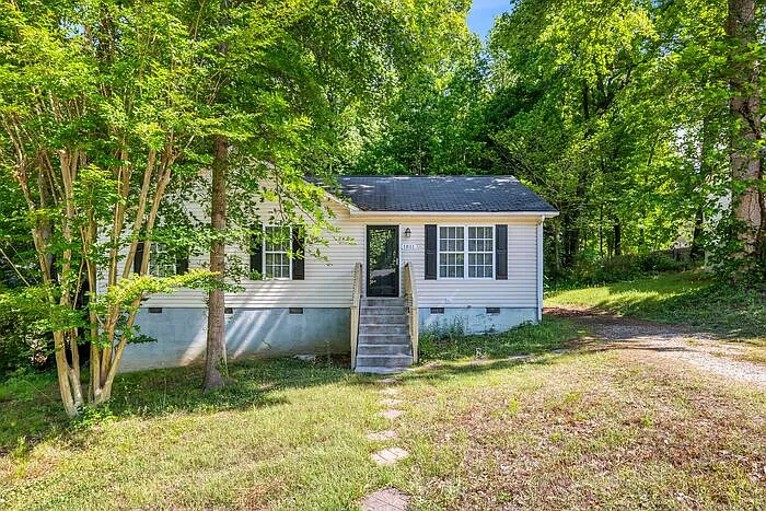 1811 Cody Ave