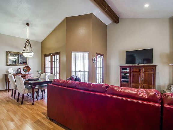 4th image of 3427 River North Dr