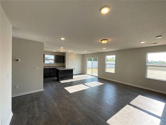 2nd image of 1206 Timber Glen Dr