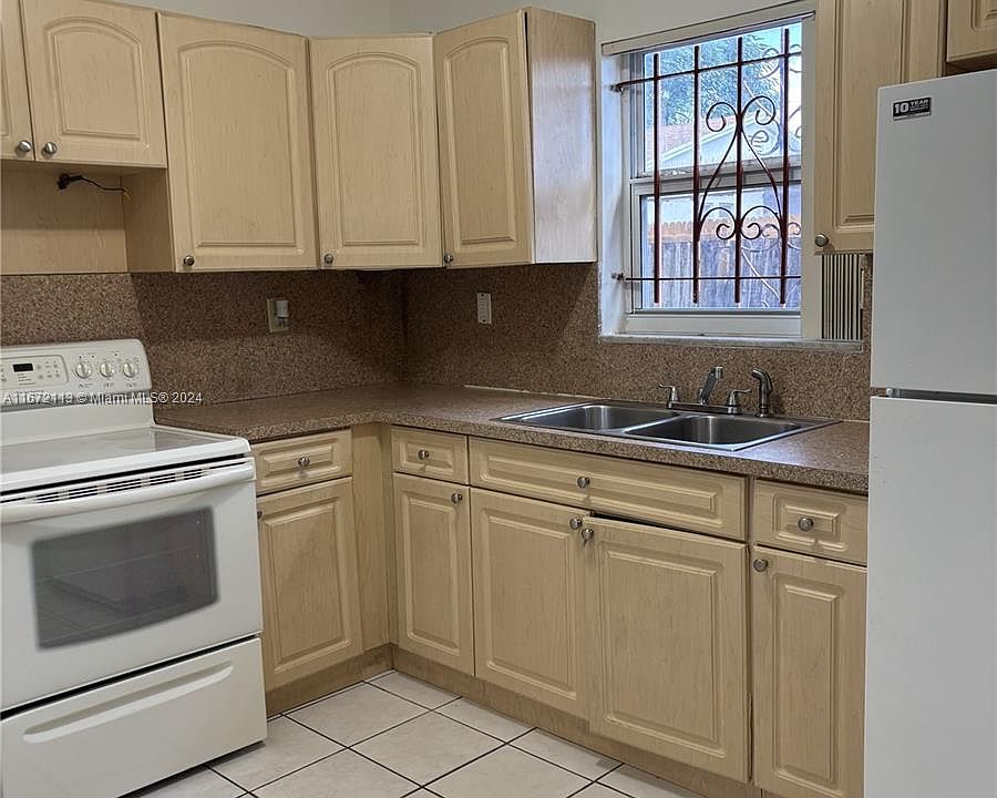1st image of 1111 NW 19th Ave APT 105