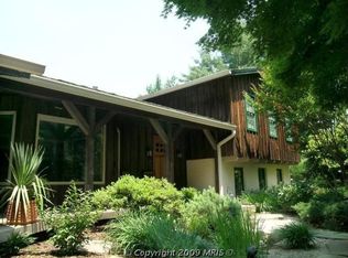 1019 Harriman St, Great Falls, VA 22066