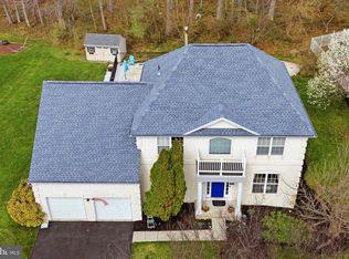 12 Wycklow Dr, Robbinsville, NJ 08691