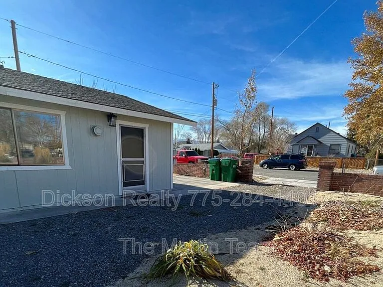 1565 G St — Photo 1