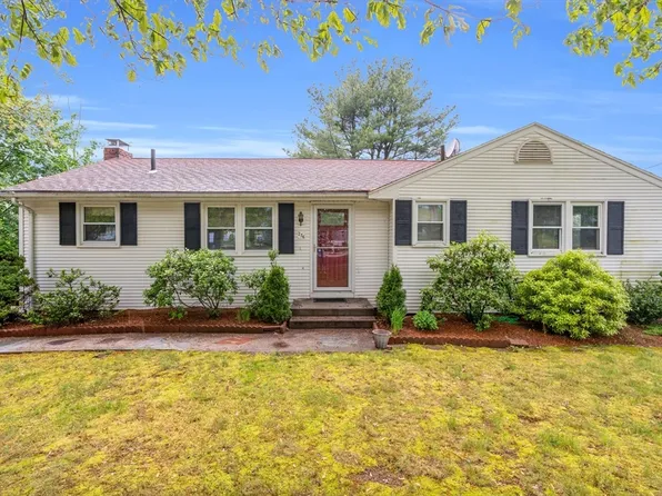 236 Pond St, Franklin, MA 02038
