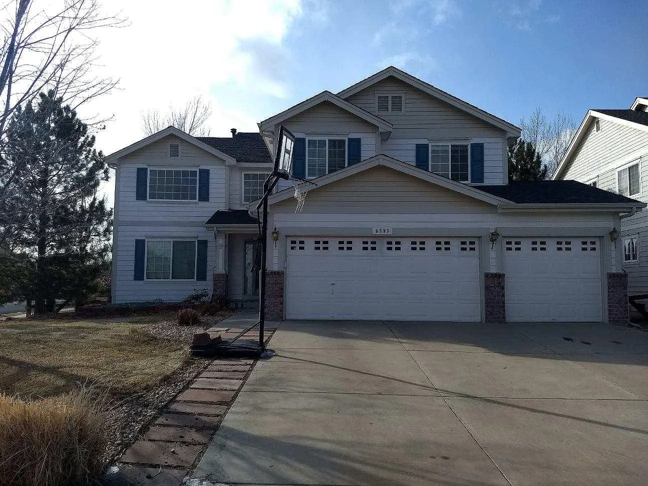 4 bed, 2.5 bath, 3598 sqft, $3,995 — Photo 1