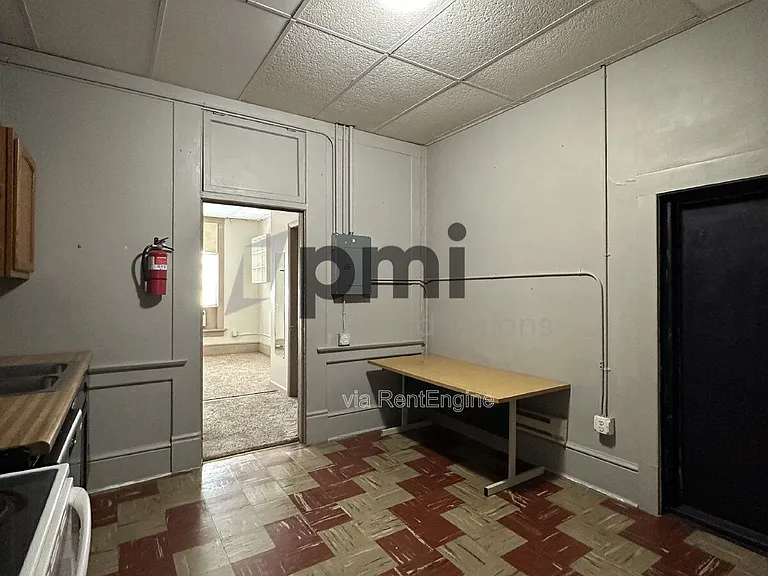 601 Monroe Ave #8 — Photo 9