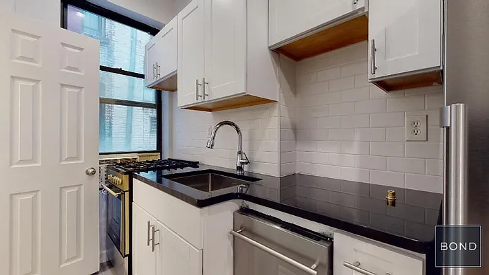 Rented by Bond New York | media 12