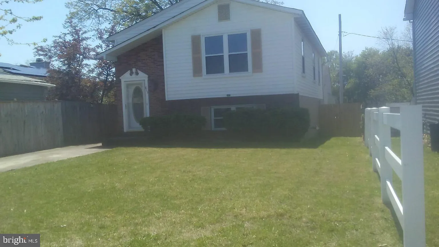 813 223rd St photo 1