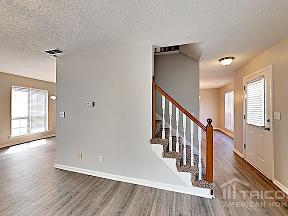 5th image of 910 Mill Station Dr
