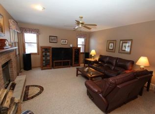 2561 Fox Ridge Ct, Sheboygan, WI 53081