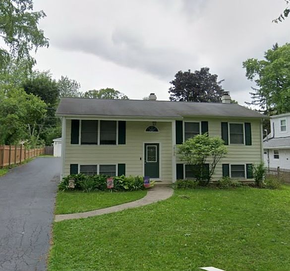 1st image of 18136 W Valley Dr