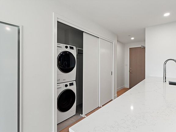 3rd image of 7977 Lansdowne Rd #Penthouse 1506