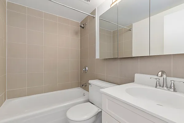 Rented by MNS | media 9