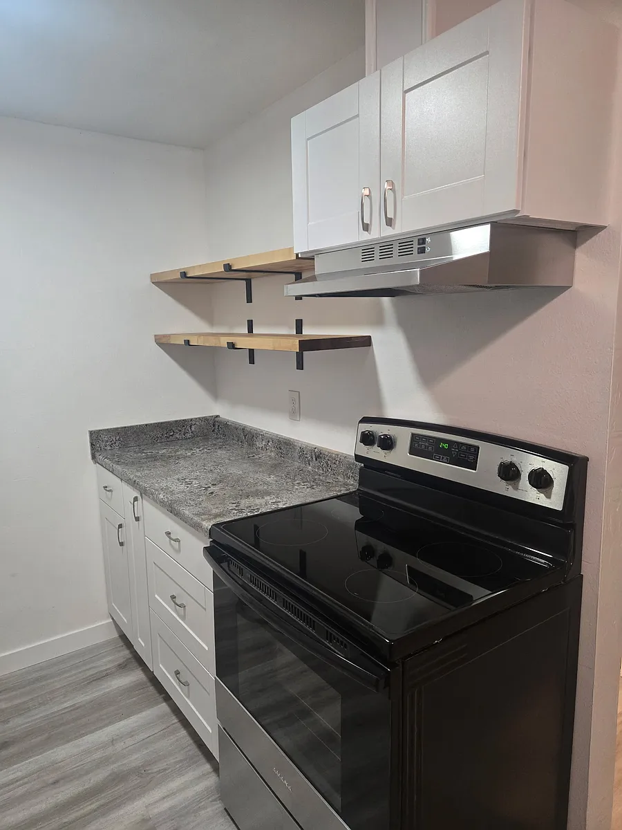 Building Photo - 182 Molly St #12