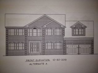 302 Beechwood Dr, Paramus, NJ 07652