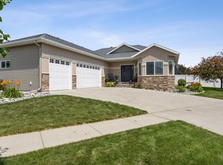 4508 Beach Ln S, Fargo, ND 58104