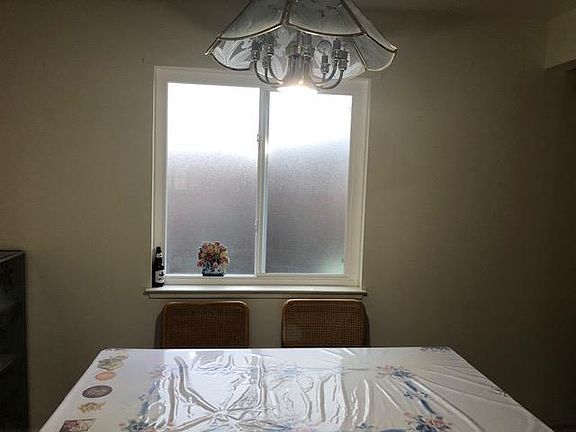 4th image of 1433 Sturgeon Way