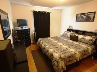 970 41st St APT 4B, Brooklyn, NY 11219