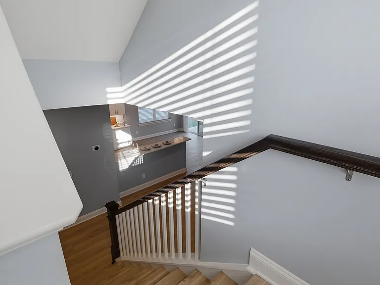 623 Streamside Ln — Photo 35