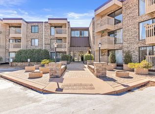 9400 Old Cedar Ave S APT 204, Bloomington, MN 55425