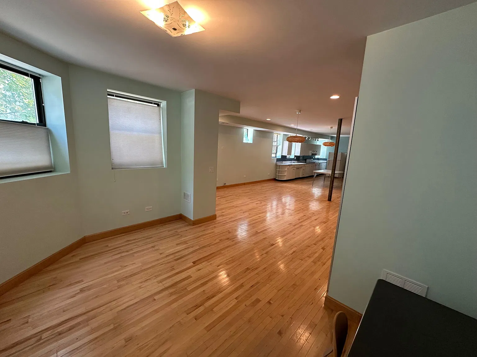 Studio, 1000 sqft, $1,700 — Photo 4