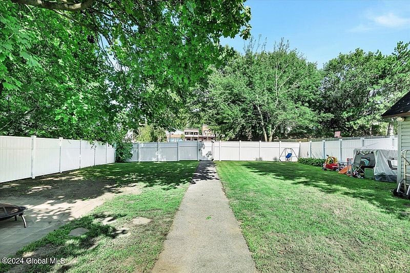 2nd image of 3 Fairview Street