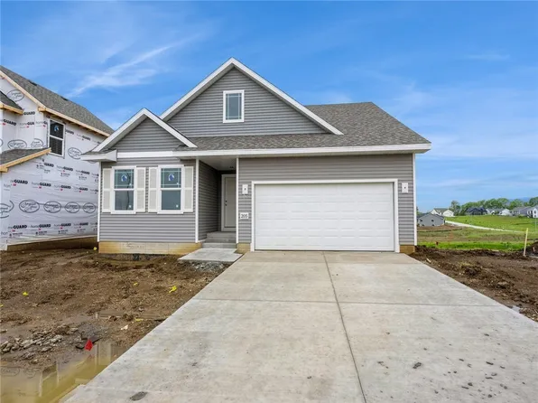 205 S Valley View Dr, Norwalk, IA 50211